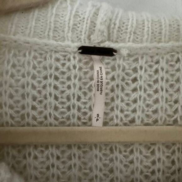 Free People Cowl Neck Turtle Neck Ivory Soft Sweater - Picture 4 of 13